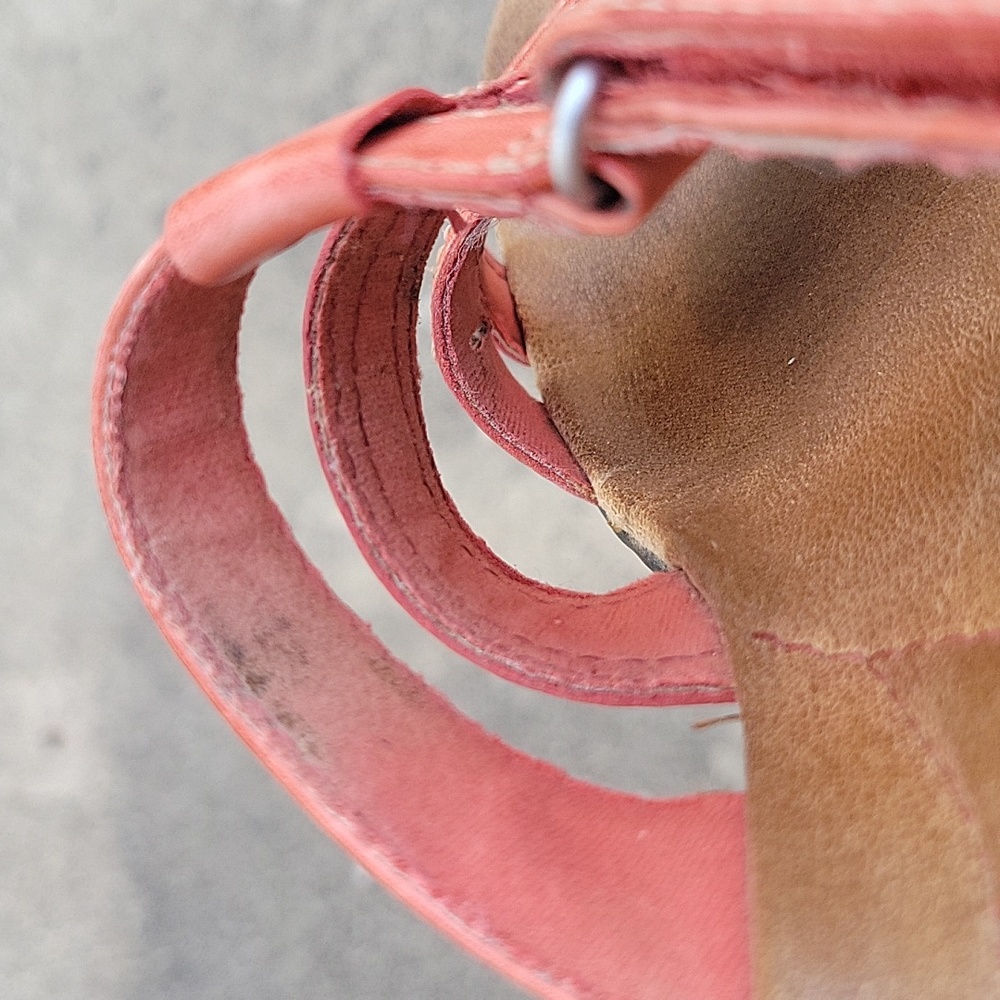 Clarks Leather Salmon Coral Color Strappy Sandal. Women's Size 7 Med. - Picture 6 of 11